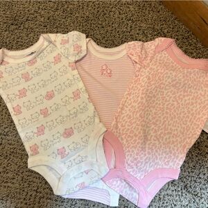 BabiesRUs Pink Print Onesie pack